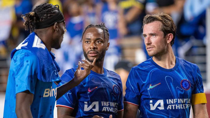 Chelsea thanh lý cực mạnh: 9 cái tên sắp ra đi!